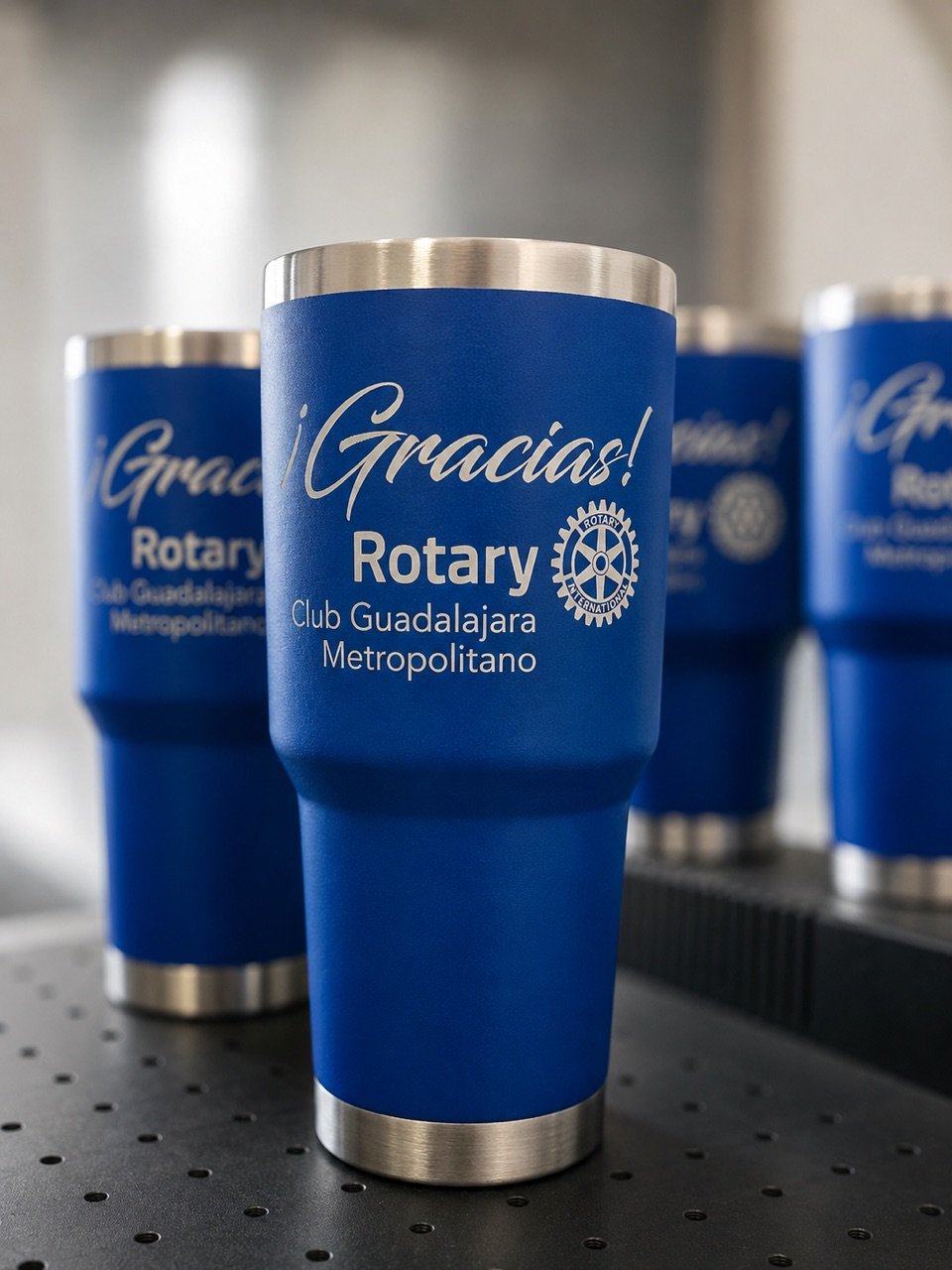 Termo azul con grabado láser corporativo